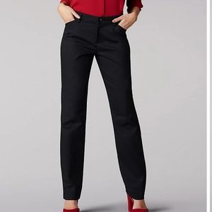 NWT Women's Lee Wrinkle Free Straight Leg Pant / Relaxed Fit Size 16 Long